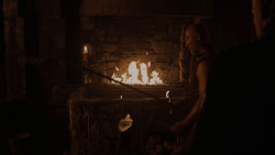 extant_GameOfThrones_4x01-TwoSwords_0086