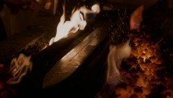 extant_GameOfThrones_4x01-TwoSwords_0108