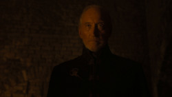 extant_GameOfThrones_4x01-TwoSwords_0115