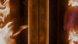 extant_GameOfThrones_4x01-TwoSwords_0121
