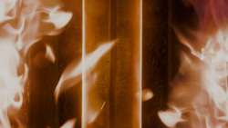 extant_GameOfThrones_4x01-TwoSwords_0127