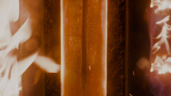 extant_GameOfThrones_4x01-TwoSwords_0132