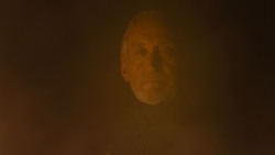 extant_GameOfThrones_4x01-TwoSwords_0208