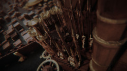 extant_GameOfThrones_4x01-TwoSwords_0245