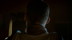 extant_GameOfThrones_4x01-TwoSwords_0410
