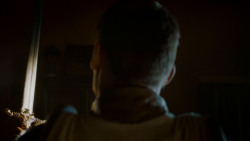 extant_GameOfThrones_4x01-TwoSwords_0415