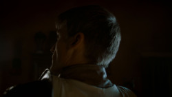 extant_GameOfThrones_4x01-TwoSwords_0417