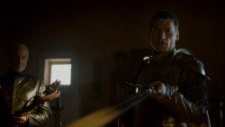 extant_GameOfThrones_4x01-TwoSwords_0425