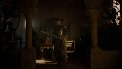 extant_GameOfThrones_4x01-TwoSwords_0441