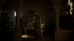 extant_GameOfThrones_4x01-TwoSwords_0442