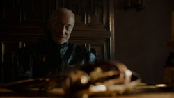 extant_GameOfThrones_4x01-TwoSwords_0491