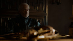 extant_GameOfThrones_4x01-TwoSwords_0499