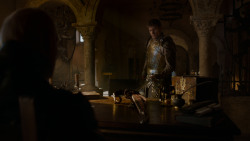 extant_GameOfThrones_4x01-TwoSwords_0503