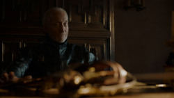 extant_GameOfThrones_4x01-TwoSwords_0506