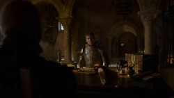 extant_GameOfThrones_4x01-TwoSwords_0531