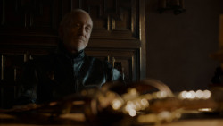 extant_GameOfThrones_4x01-TwoSwords_0533