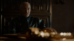 extant_GameOfThrones_4x01-TwoSwords_0547