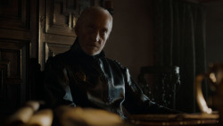 extant_GameOfThrones_4x01-TwoSwords_0635