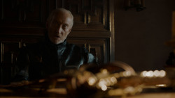 extant_GameOfThrones_4x01-TwoSwords_0663