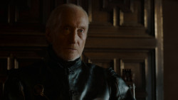 extant_GameOfThrones_4x01-TwoSwords_0686