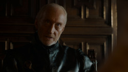extant_GameOfThrones_4x01-TwoSwords_0710