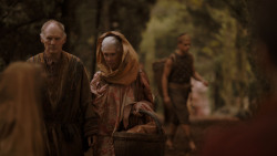extant_GameOfThrones_4x01-TwoSwords_0746