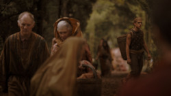 extant_GameOfThrones_4x01-TwoSwords_0748