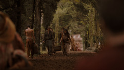 extant_GameOfThrones_4x01-TwoSwords_0753