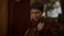 extant_GameOfThrones_4x01-TwoSwords_0769