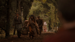 extant_GameOfThrones_4x01-TwoSwords_0772
