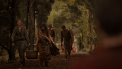 extant_GameOfThrones_4x01-TwoSwords_0775