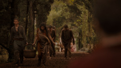 extant_GameOfThrones_4x01-TwoSwords_0776