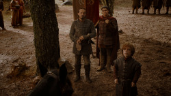 extant_GameOfThrones_4x01-TwoSwords_0913