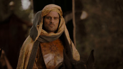 extant_GameOfThrones_4x01-TwoSwords_0932