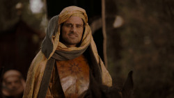 extant_GameOfThrones_4x01-TwoSwords_0933