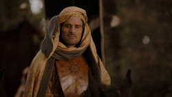 extant_GameOfThrones_4x01-TwoSwords_0934