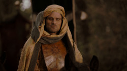 extant_GameOfThrones_4x01-TwoSwords_0936