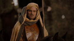 extant_GameOfThrones_4x01-TwoSwords_0938