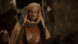 extant_GameOfThrones_4x01-TwoSwords_0943