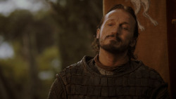 extant_GameOfThrones_4x01-TwoSwords_0954