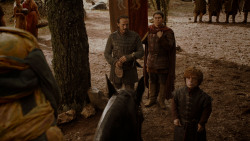 extant_GameOfThrones_4x01-TwoSwords_0970