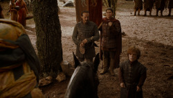 extant_GameOfThrones_4x01-TwoSwords_0971