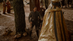 extant_GameOfThrones_4x01-TwoSwords_0997