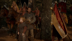 extant_GameOfThrones_4x01-TwoSwords_1005