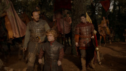 extant_GameOfThrones_4x01-TwoSwords_1013
