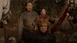 extant_GameOfThrones_4x01-TwoSwords_1049