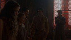 extant_GameOfThrones_4x01-TwoSwords_1072