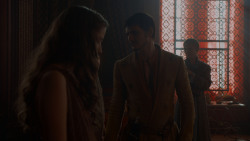 extant_GameOfThrones_4x01-TwoSwords_1081