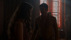 extant_GameOfThrones_4x01-TwoSwords_1083