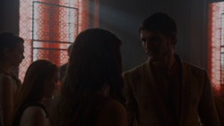 extant_GameOfThrones_4x01-TwoSwords_1089